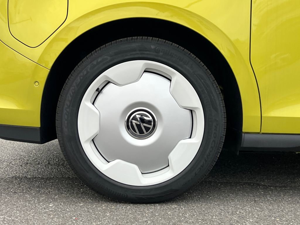 New 2025 Volkswagen ID. Buzz 1st Edition image 7