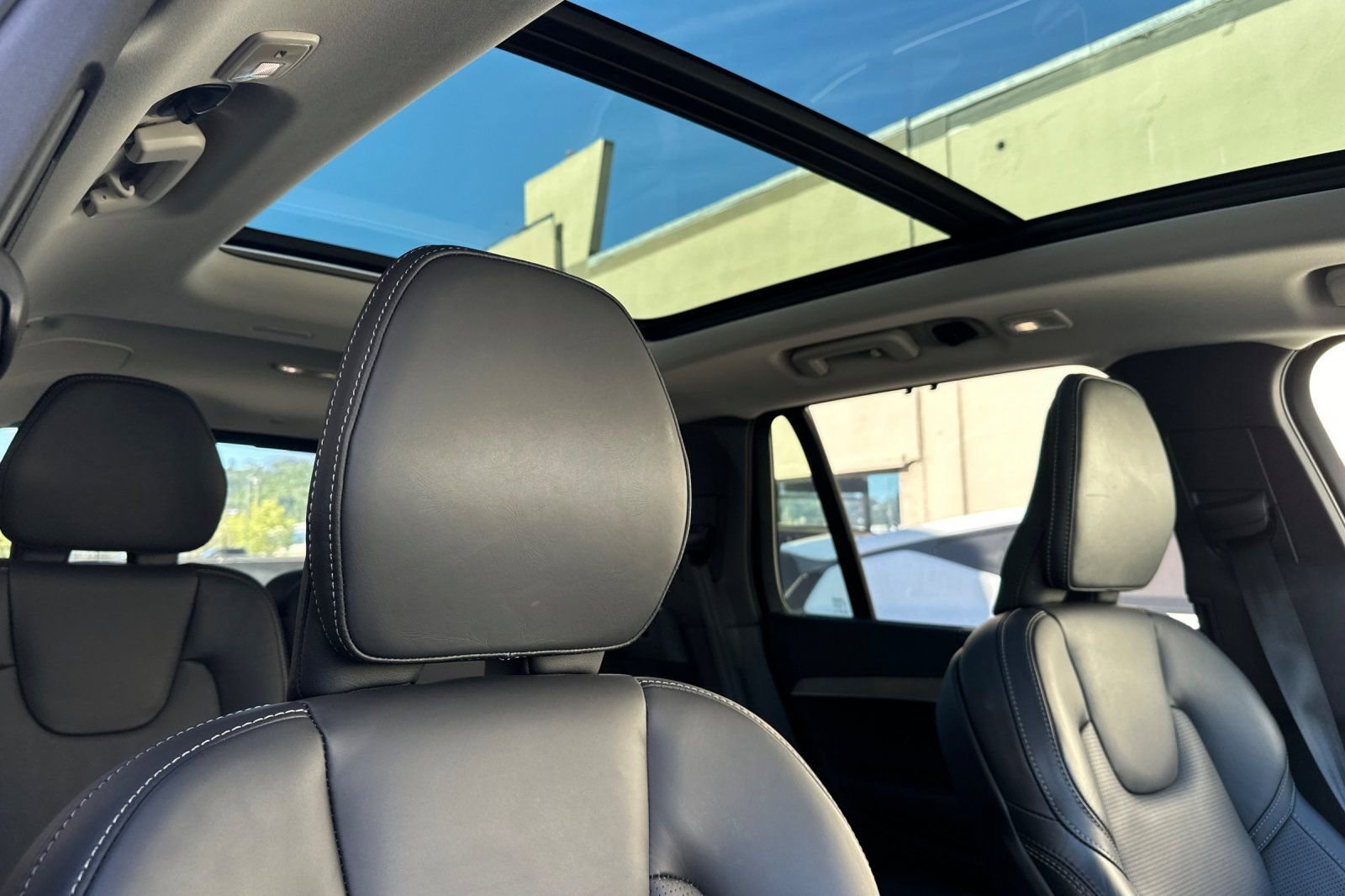 Used 2024 Volvo XC90 T8 Ultimate w/ Protection Package image 20