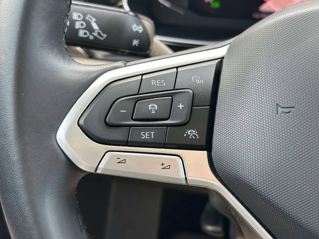 Used 2022 Volkswagen Jetta SEL FWD image 32