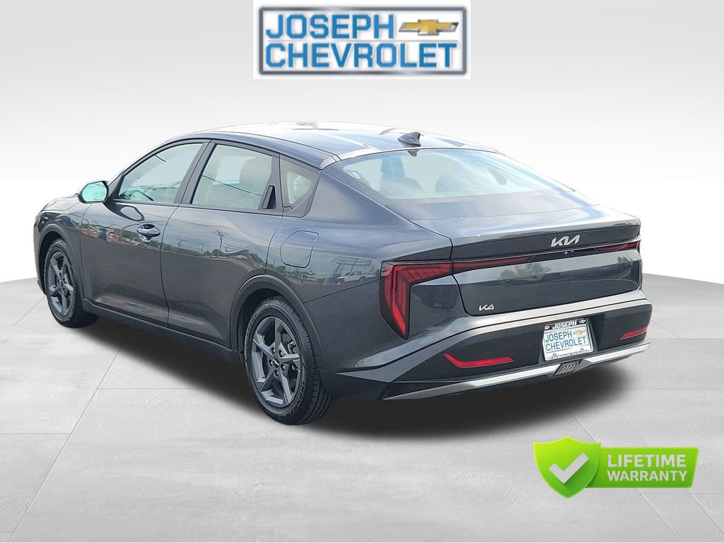 Used 2025 Kia K4 FWD image 3