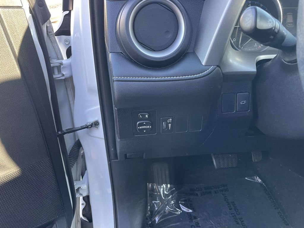 Used 2016 Toyota RAV4 XLE image 30