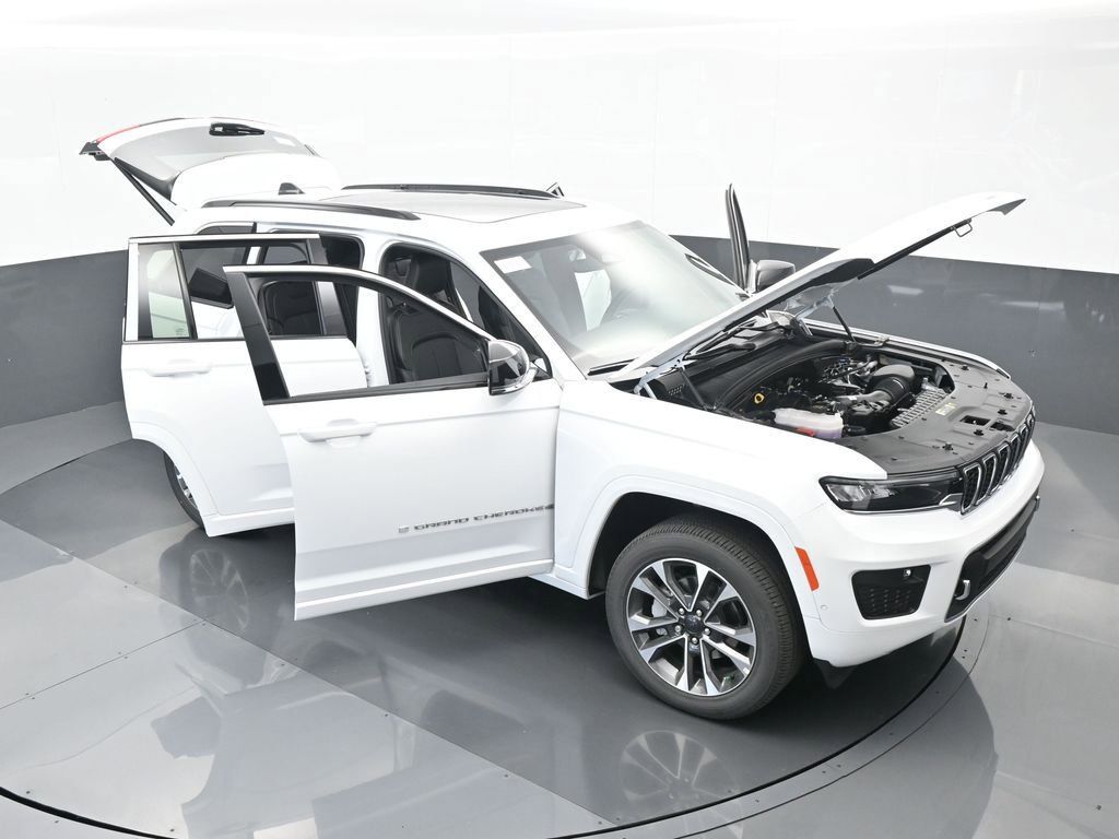 Used 2024 Jeep Grand Cherokee Overland image 65