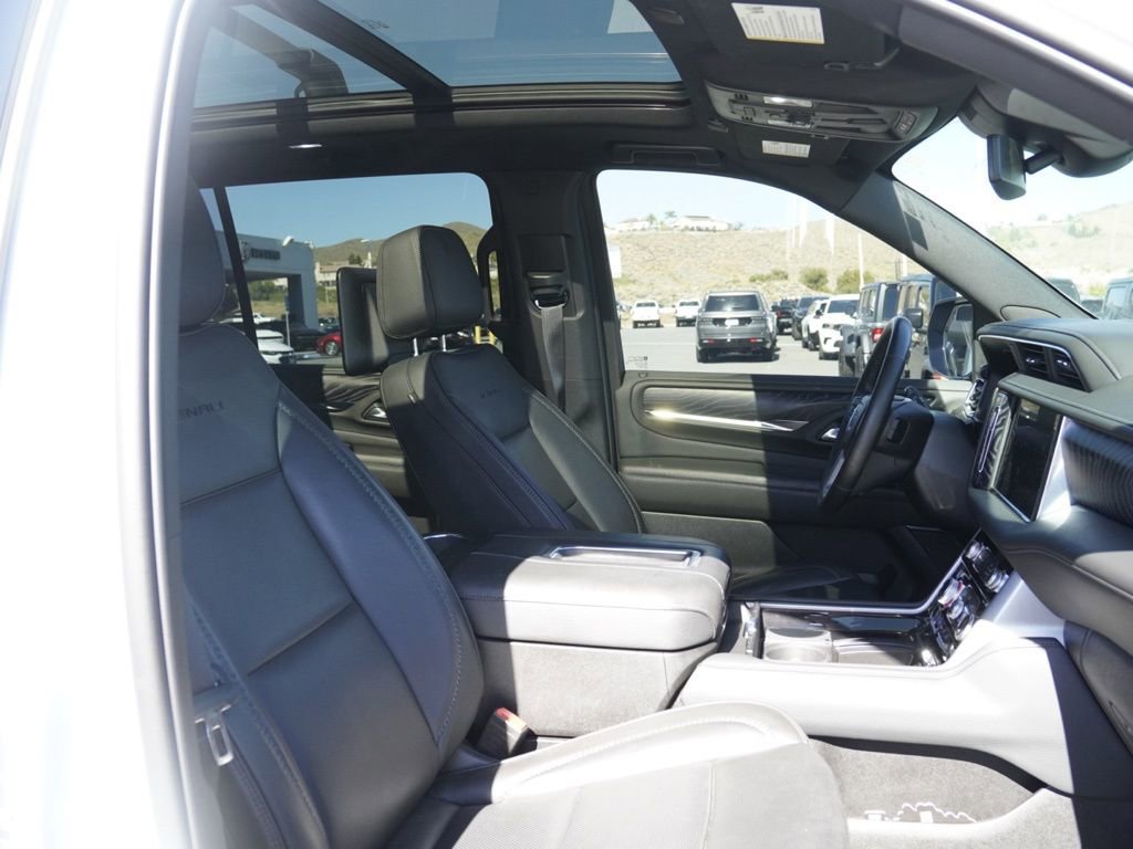 Used 2023 GMC Yukon XL Denali image 22