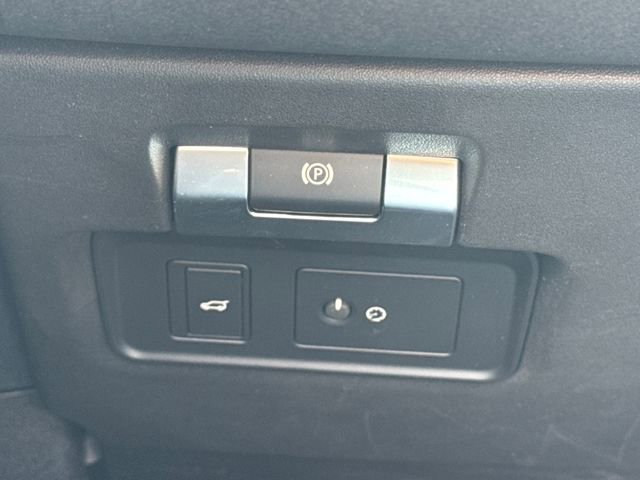 Used 2021 Land Rover Range Rover Evoque SE image 31