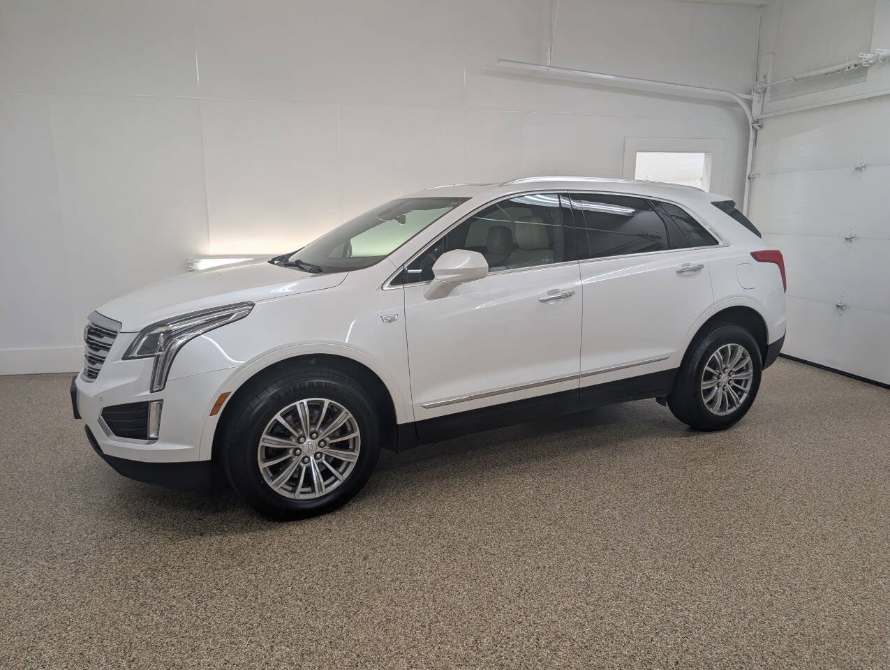 Used 2017 Cadillac XT5 Luxury w/ Driver Awareness Package