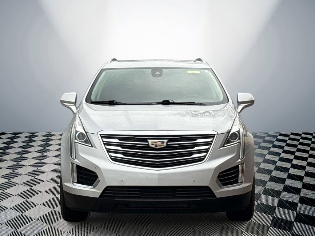 Used 2017 Cadillac XT5 Luxury w/ Driver Awareness Package FWD image 2