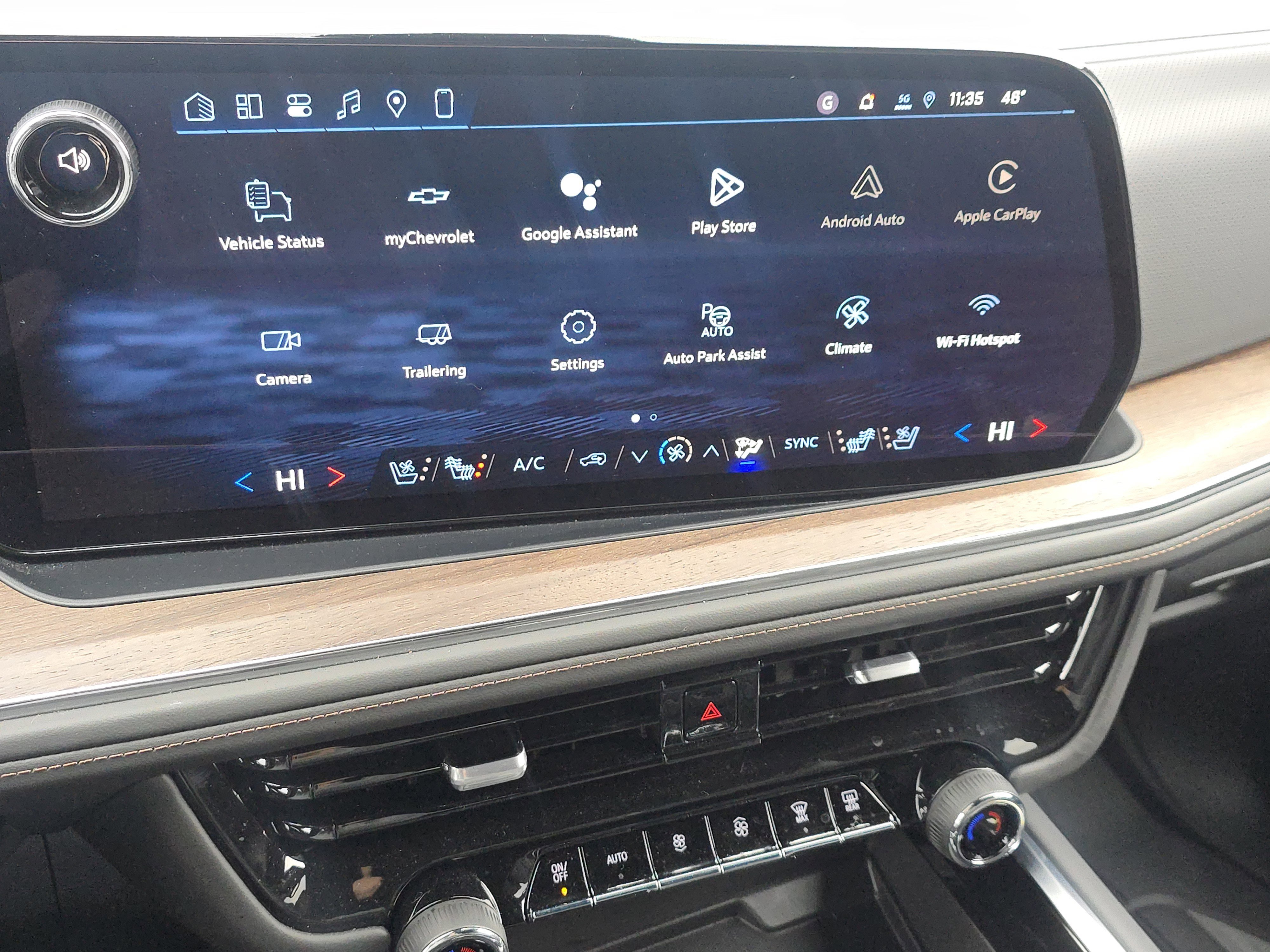 New 2026 Chevrolet Suburban High Country image 32