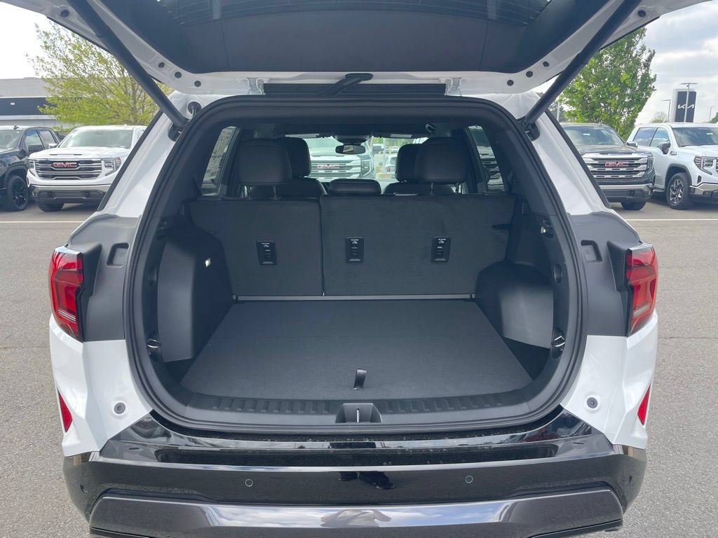 New 2026 GMC Terrain AT4 AWD/4WD image 7