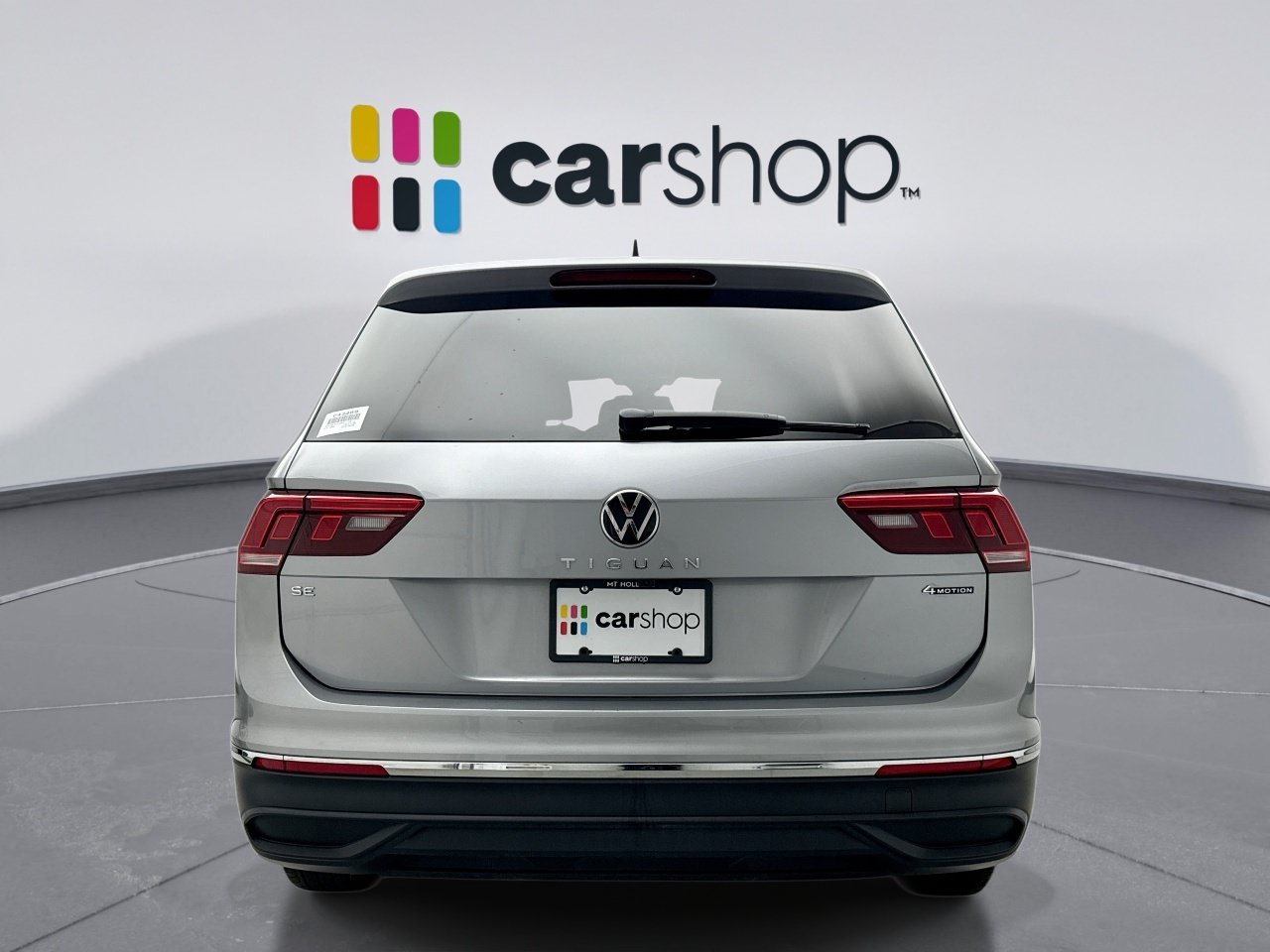 Used 2024 Volkswagen Tiguan SE AWD/4WD image 4
