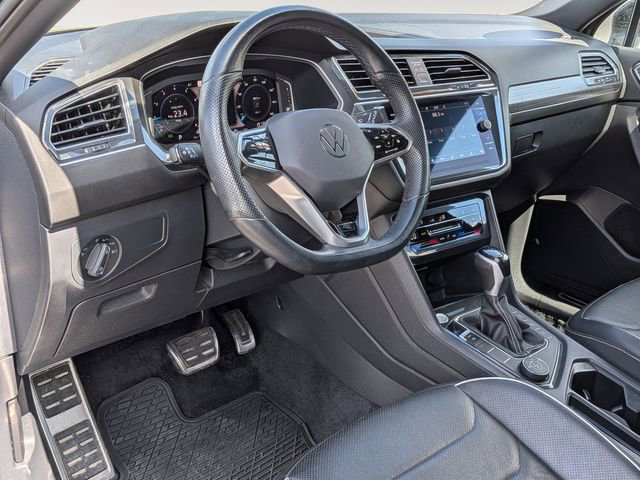 Used 2024 Volkswagen Tiguan SEL R-Line AWD/4WD image 10
