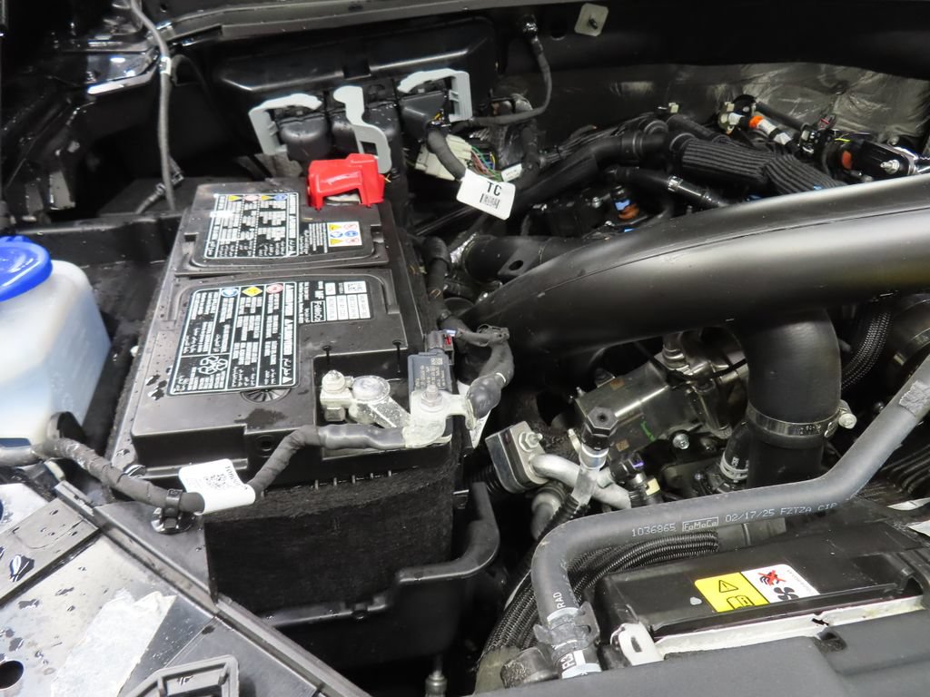 Used 2025 Ford Expedition Max Active AWD/4WD image 34