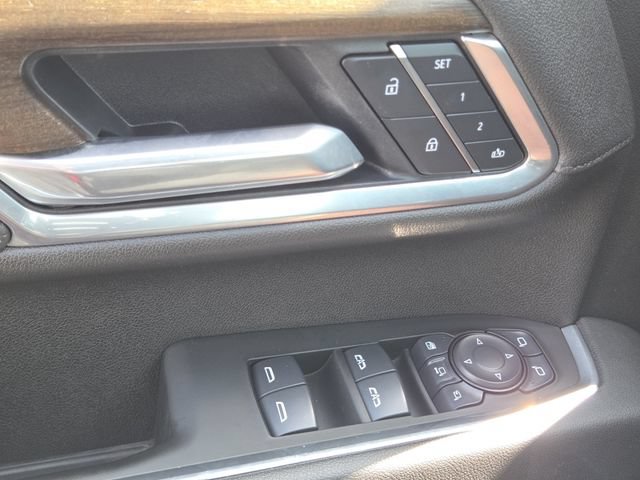 Used 2025 Chevrolet Silverado 2500 High Country w/ High Country Premium Package AWD/4WD image 29