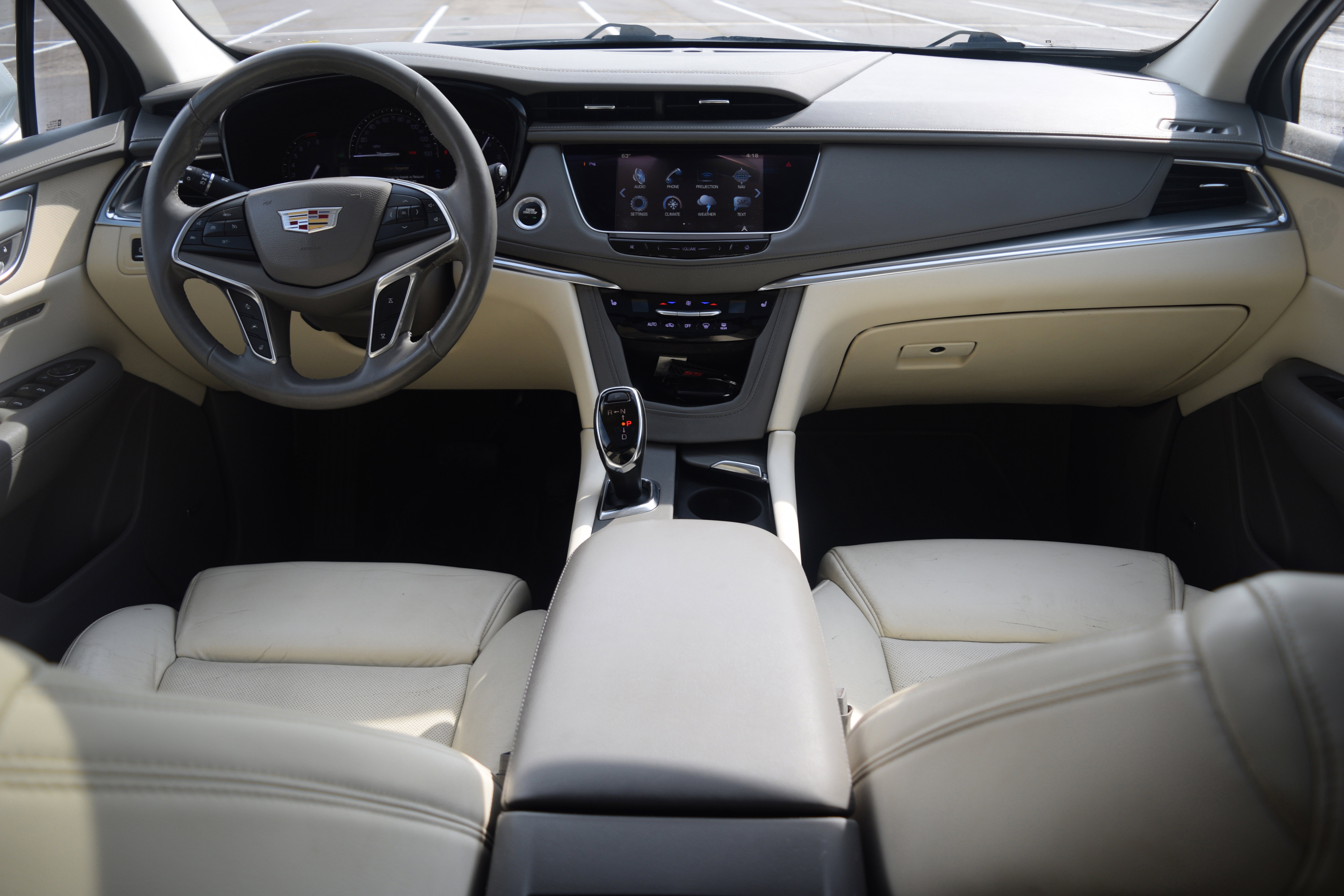 Used 2017 Cadillac XT5 Luxury w/ Driver Awareness Package FWD image 7