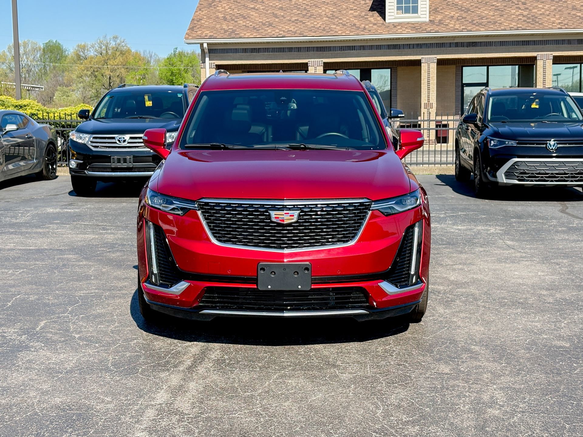 Used 2024 Cadillac XT6 Premium Luxury AWD/4WD image 13