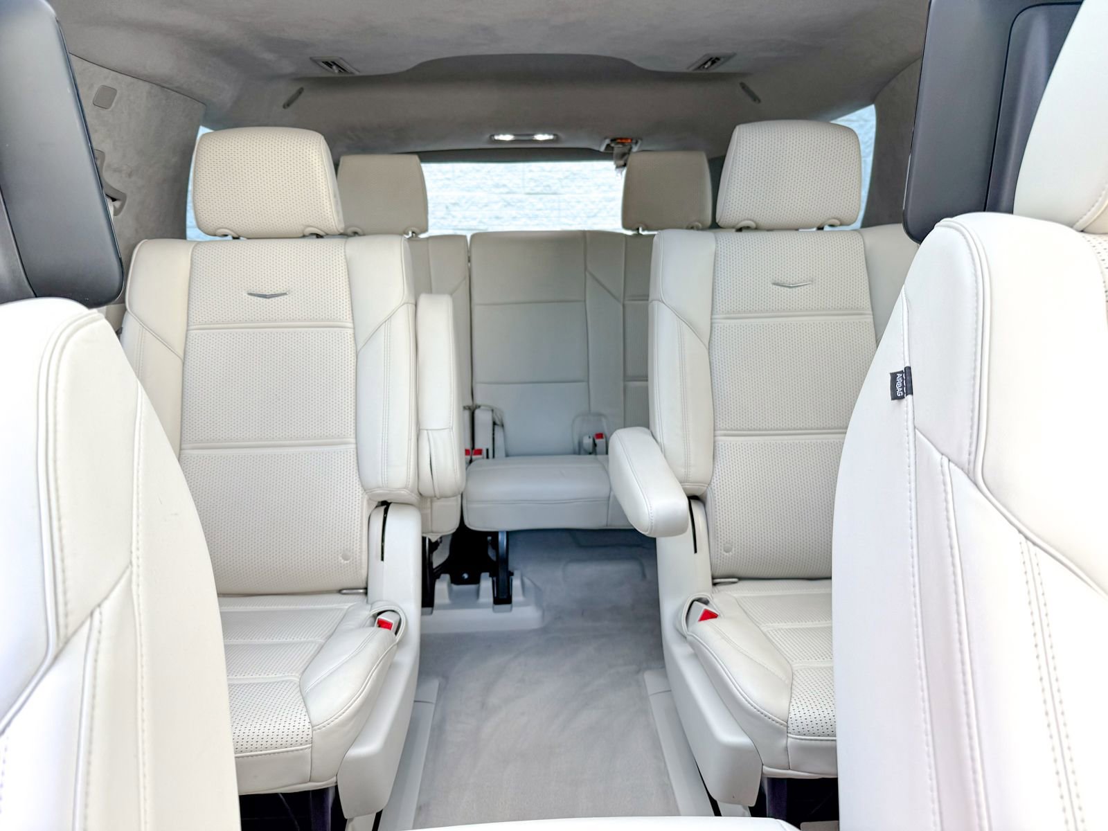 Used 2021 Cadillac Escalade Premium Luxury Platinum image 14