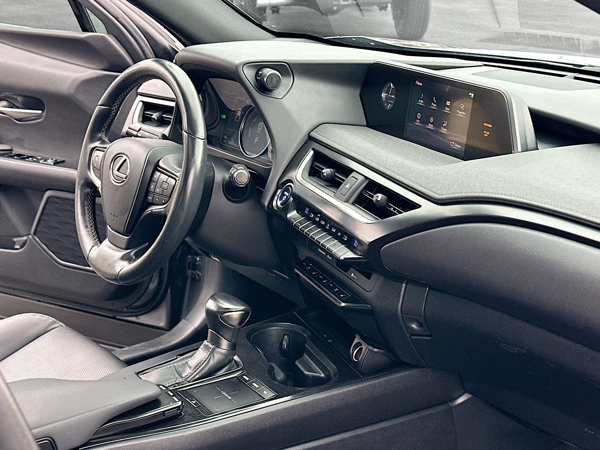 Used 2020 Lexus UX 250h w/ Premium Package image 5