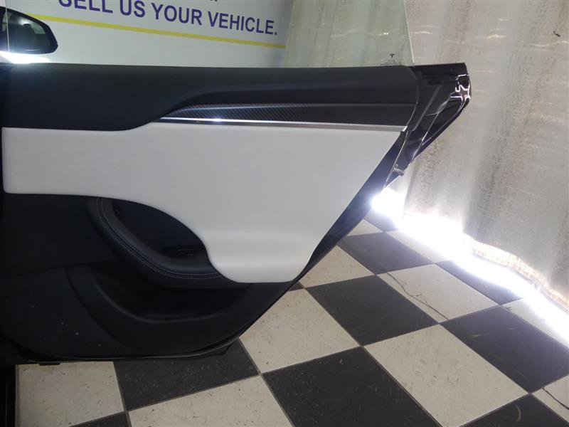 Used 2022 Tesla Model S Plaid image 25