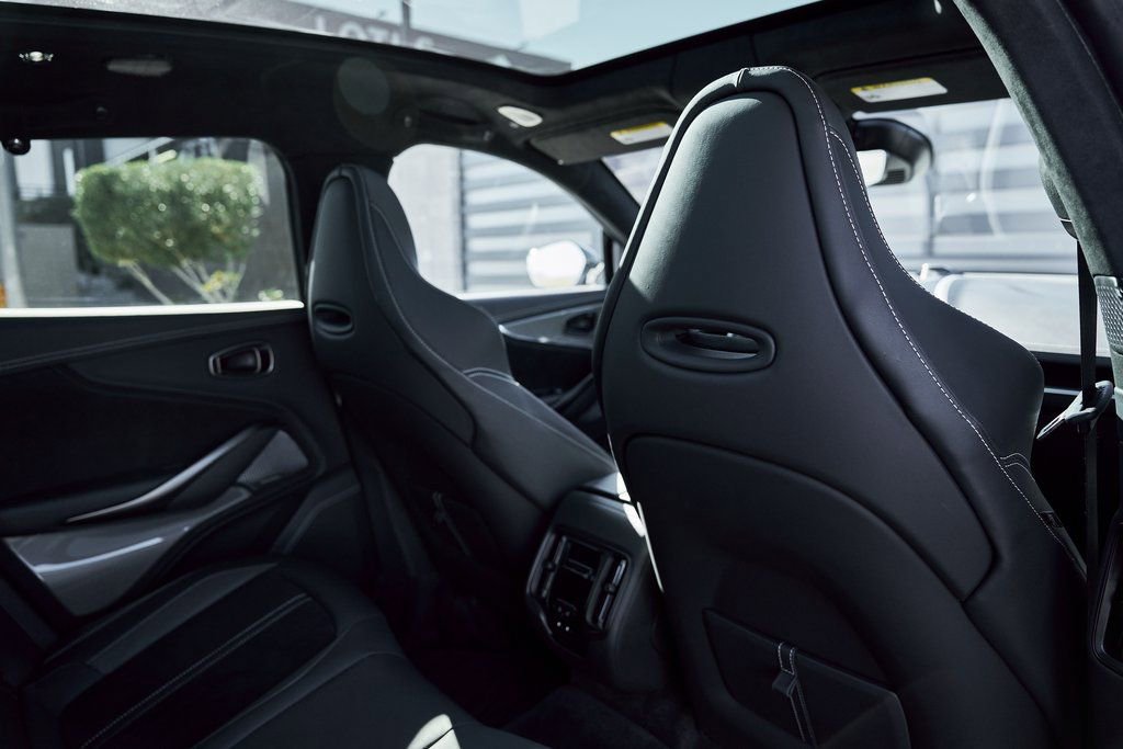 Used 2025 Aston Martin DBX 707 image 41