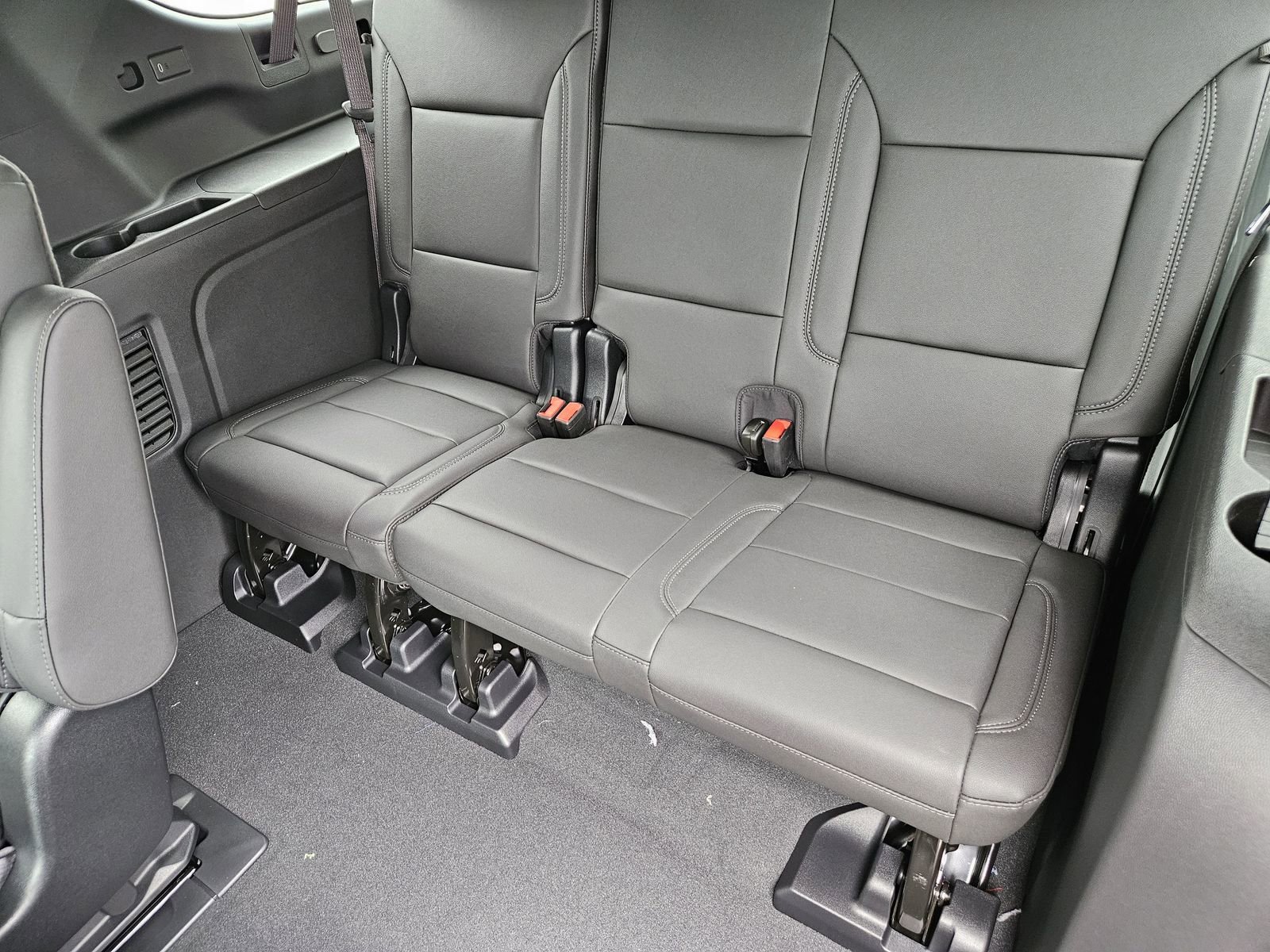 New 2026 Chevrolet Suburban Z71 AWD/4WD image 29