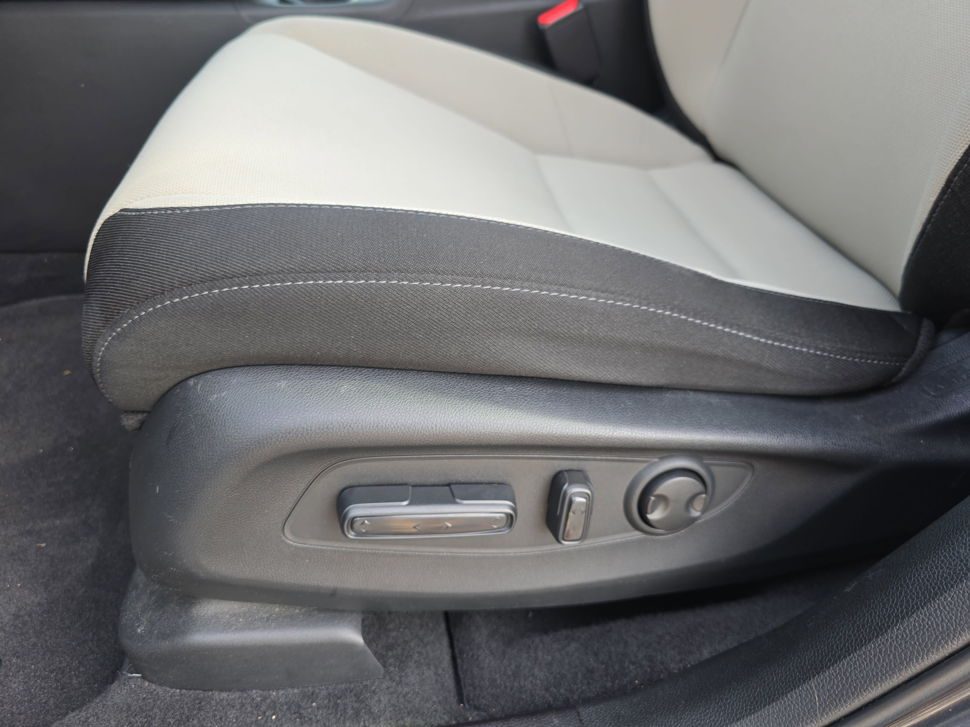 Used 2023 Honda CR-V EX image 29