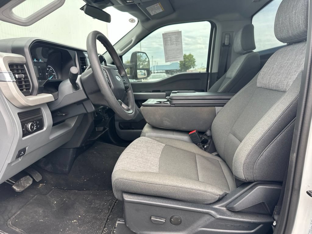 Used 2025 Ford F250 XLT w/ FX4 Off-Road Package AWD/4WD image 14