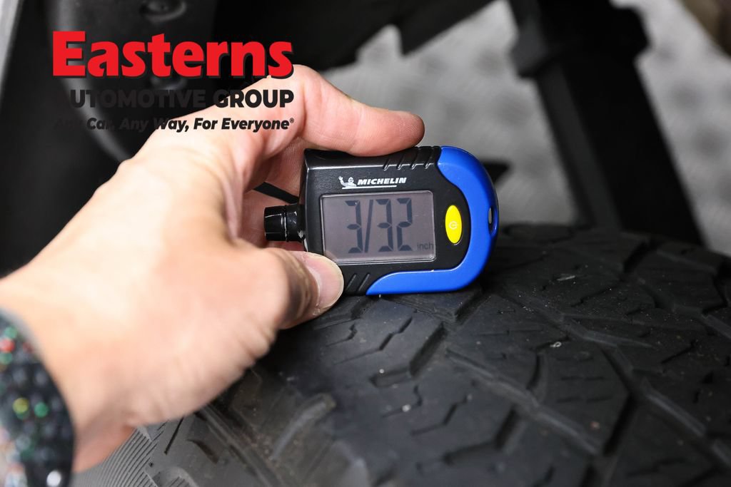 Used 2023 Nissan Frontier PRO-4X AWD/4WD image 30