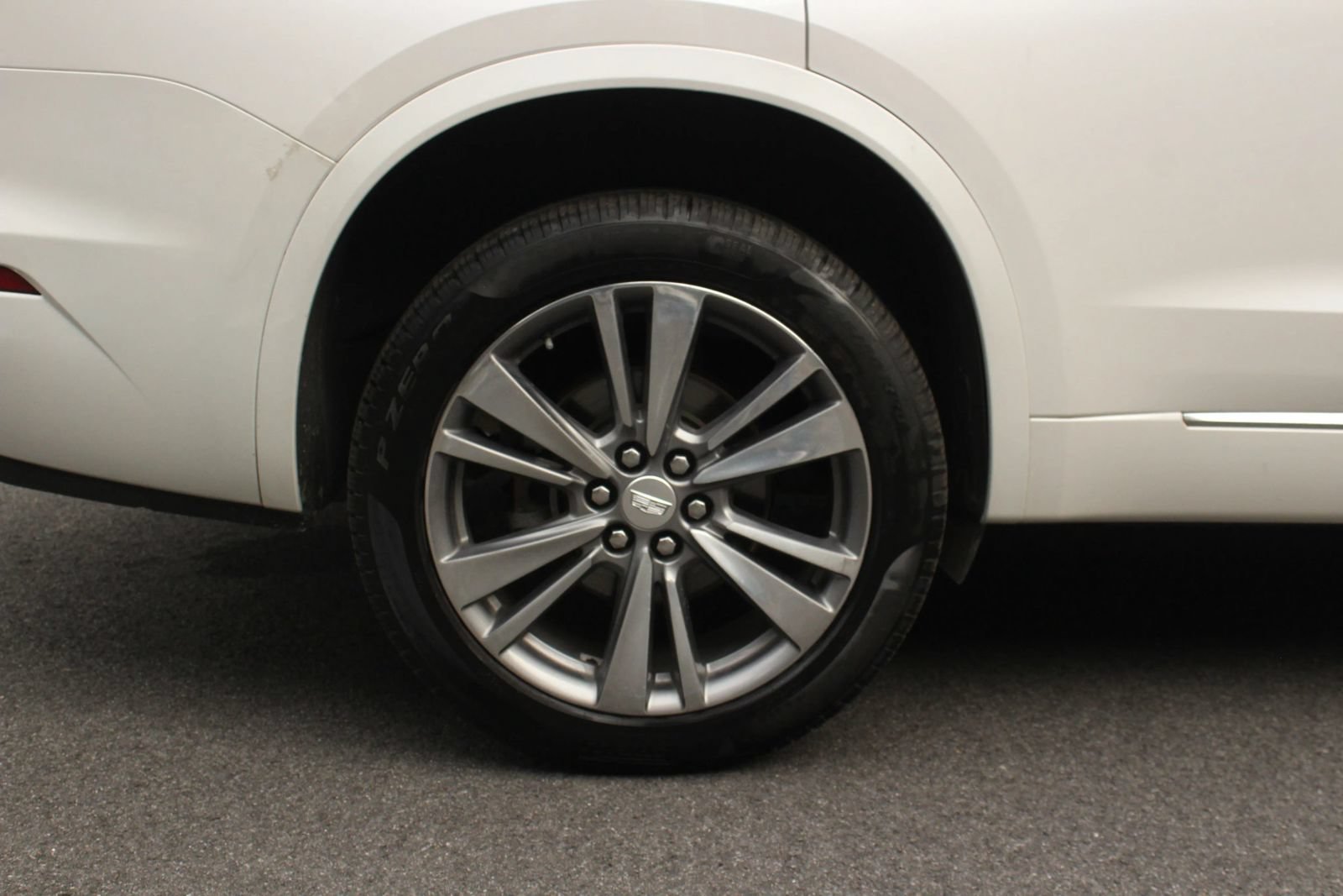 Used 2020 Cadillac XT6 Premium Luxury AWD/4WD image 5