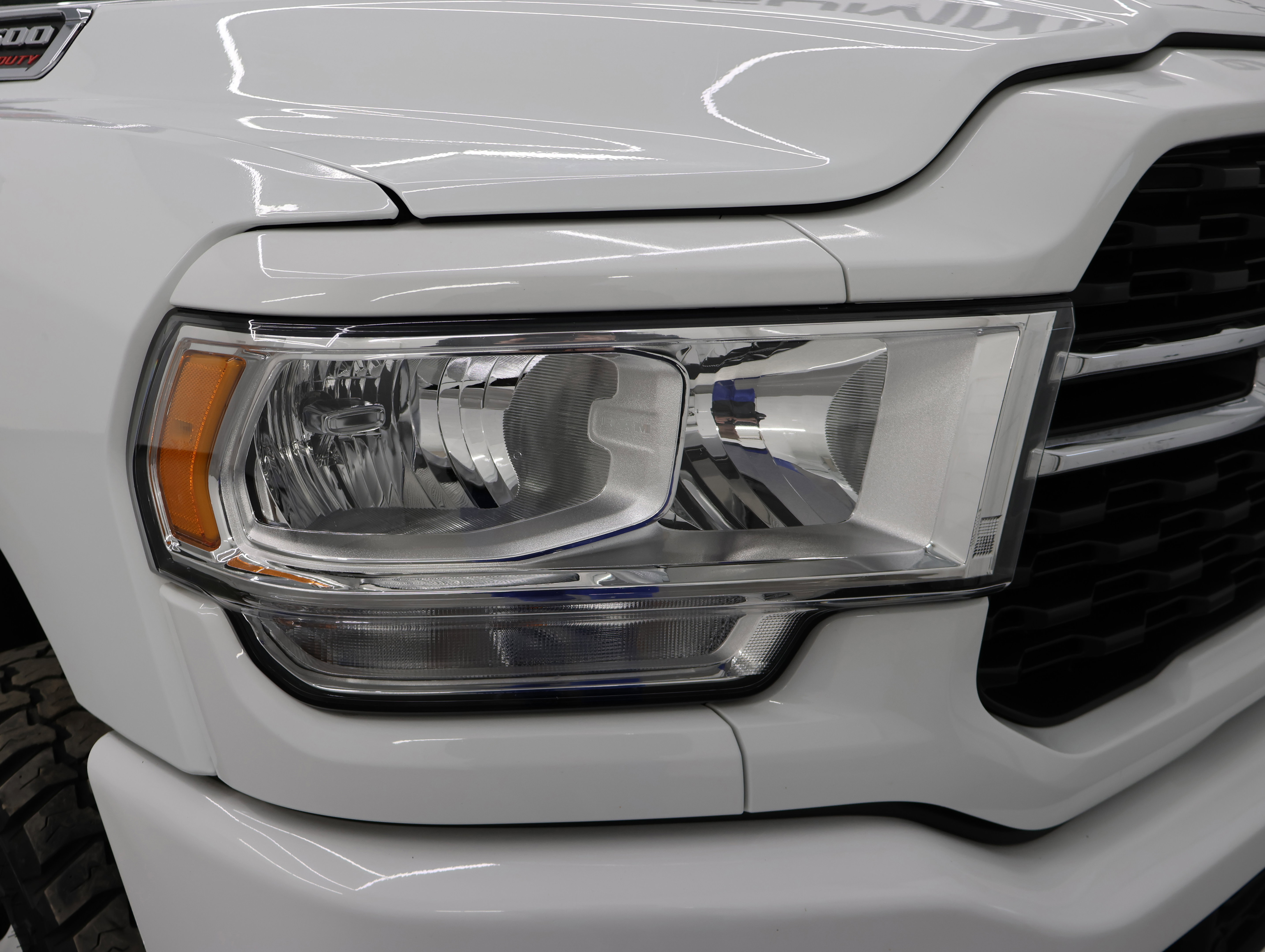 Used 2024 RAM 3500 Big Horn w/ Sport Appearance Package image 22