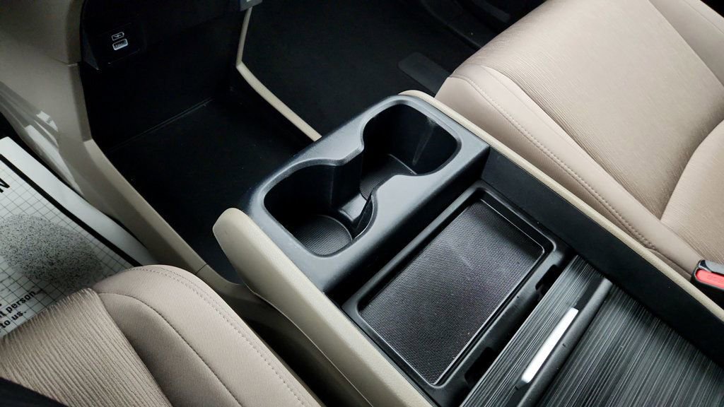 Used 2023 Honda Odyssey EX image 16