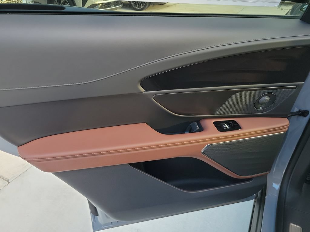 New 2026 Lincoln Nautilus Reserve AWD/4WD image 34