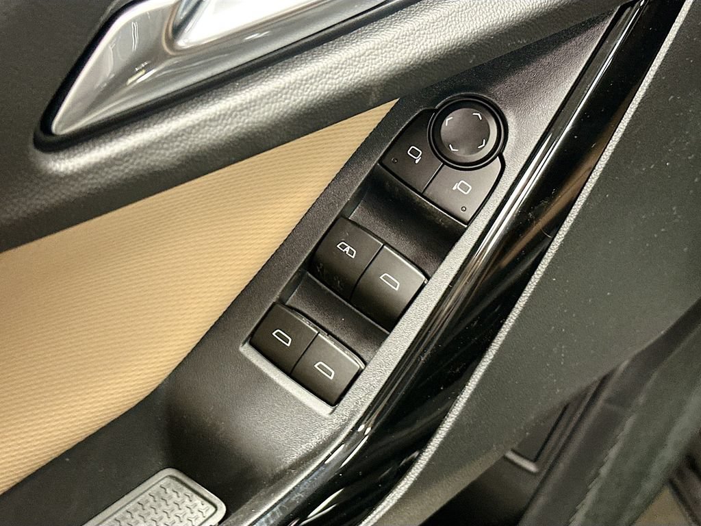 New 2026 Chevrolet Equinox ACTIV FWD image 21