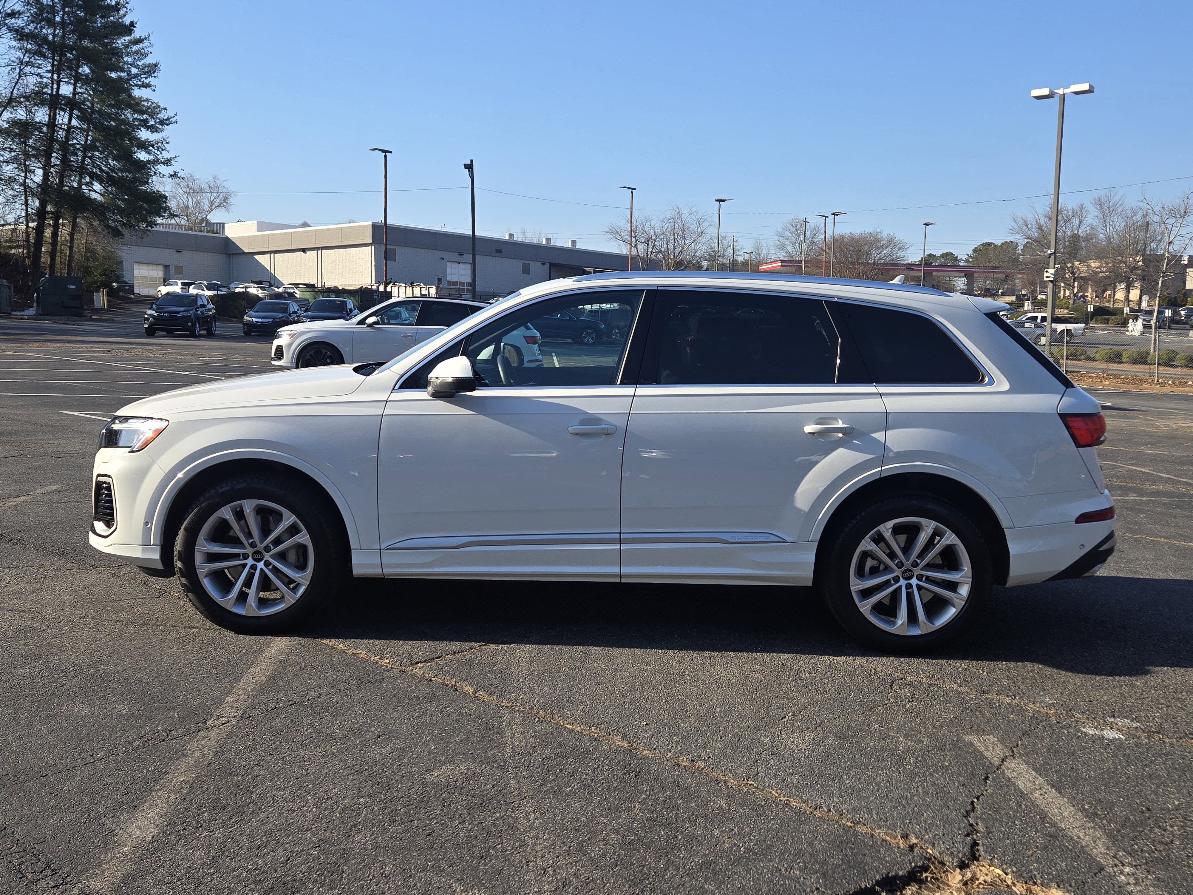 Used 2025 Audi Q7 3.0T Premium Plus image 2