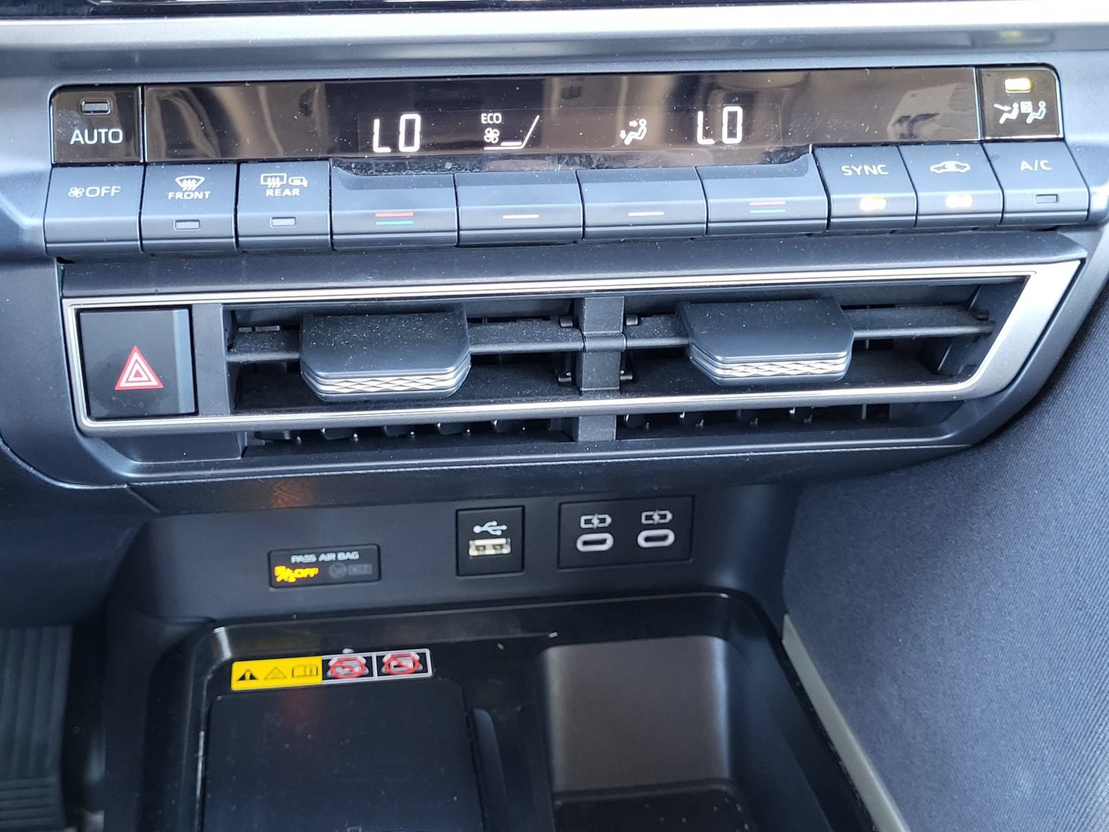 Used 2025 Toyota Camry LE FWD image 22
