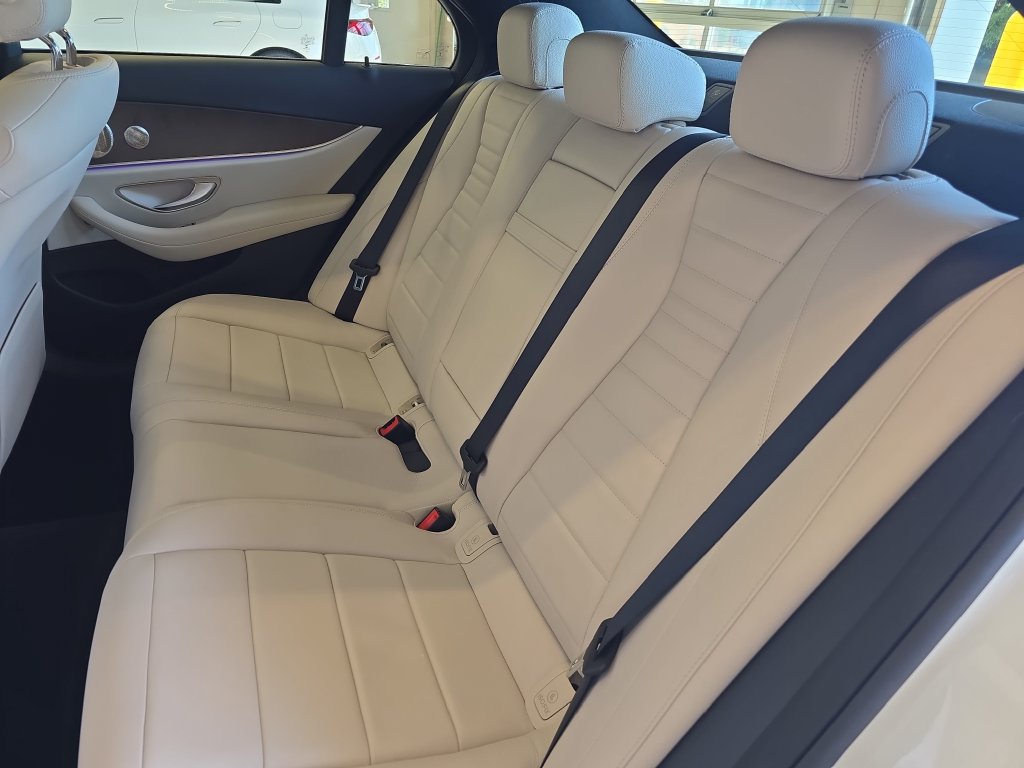 Certified 2022 Mercedes-Benz E 450 4MATIC Sedan image 15