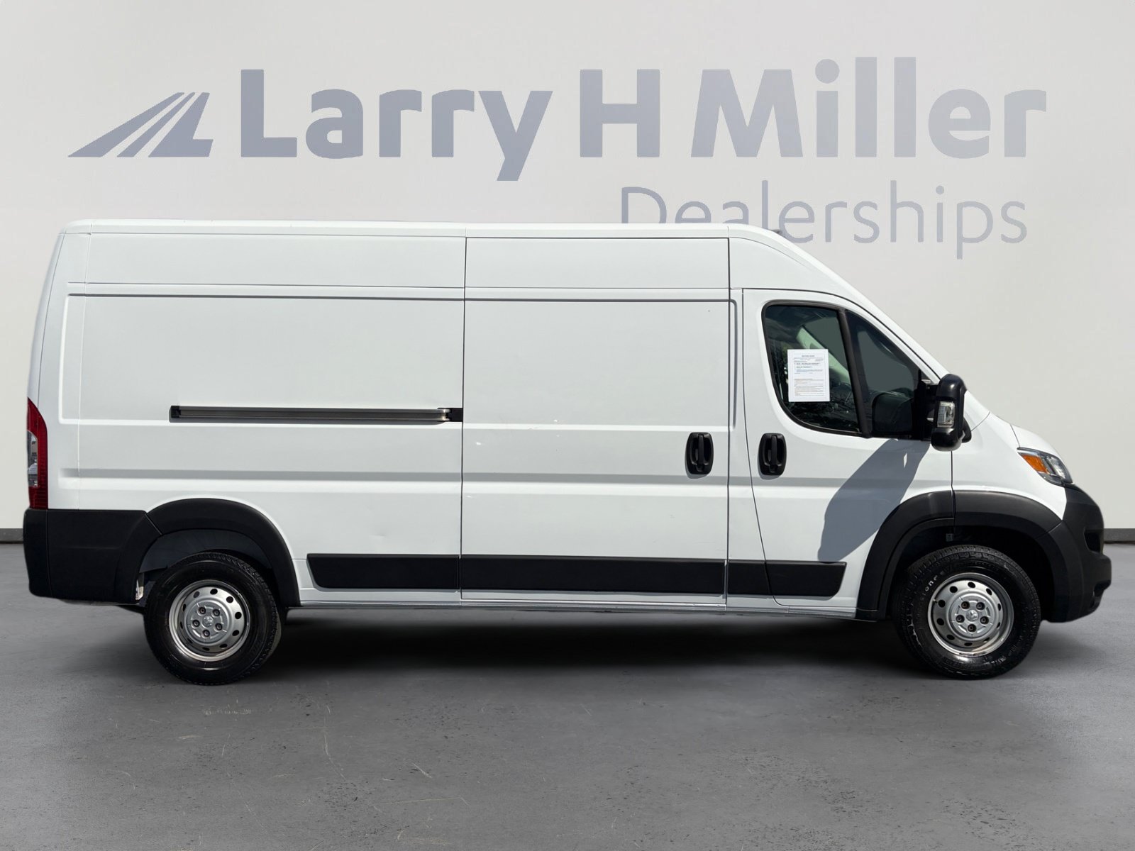 Used 2023 RAM ProMaster 2500 FWD image 6