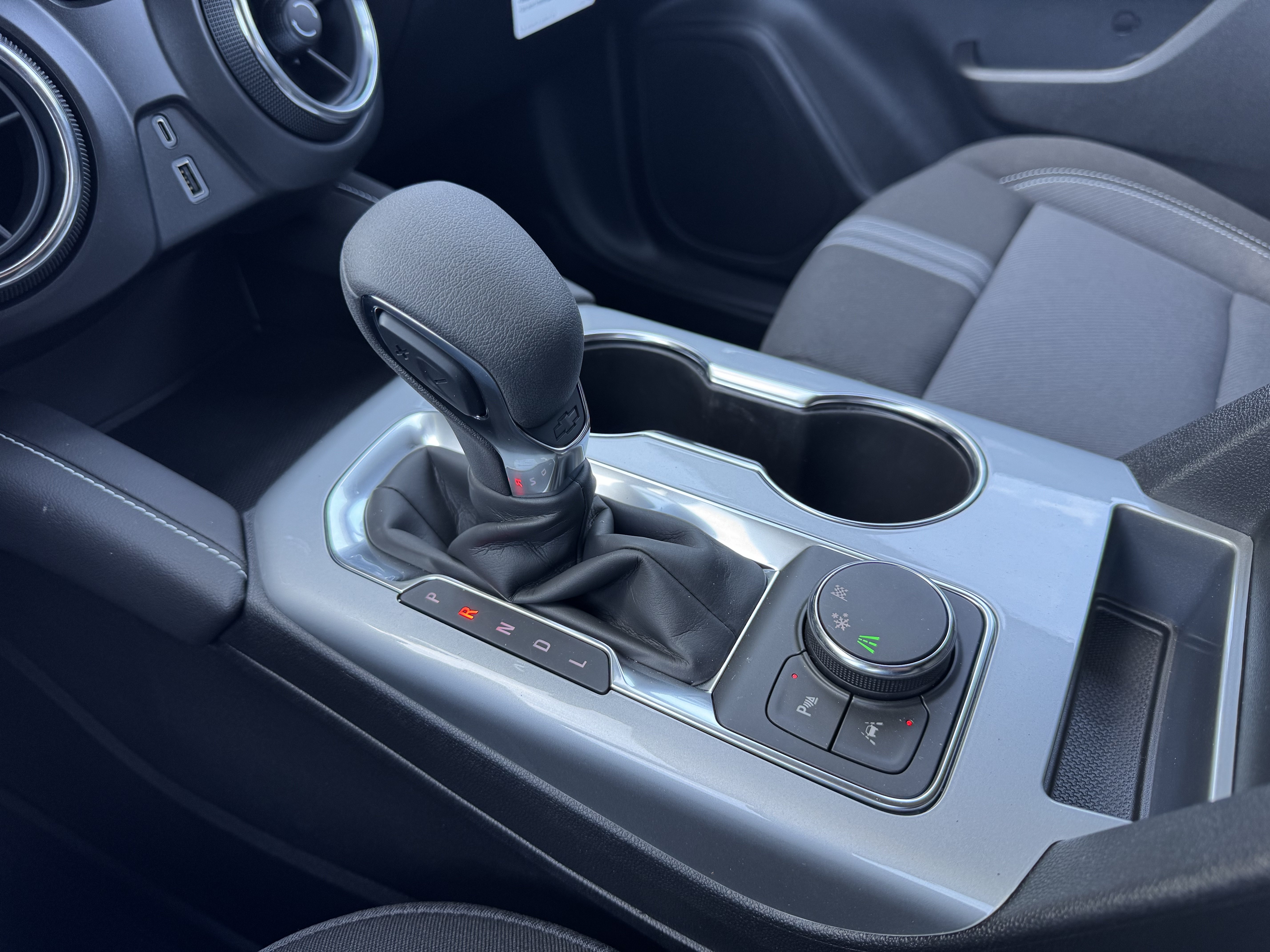 New 2026 Chevrolet Blazer LT w/ LPO, Floor Liner Package FWD image 24