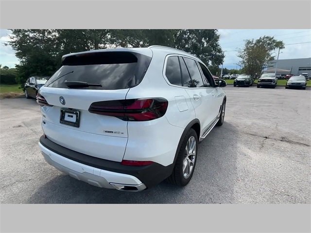 Used 2025 BMW X5 xDrive50e image 25