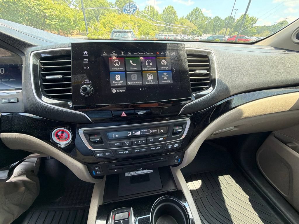 Used 2019 Honda Pilot Elite image 2