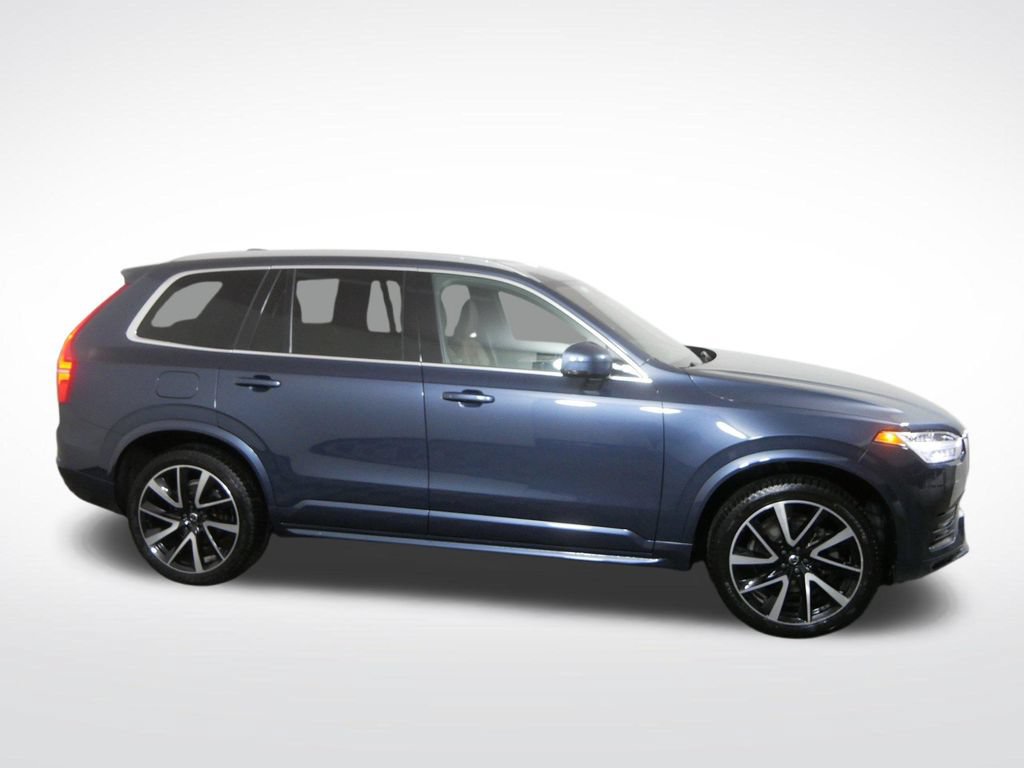 Used 2021 Volvo XC90 T6 Momentum w/ Climate Package AWD/4WD image 2