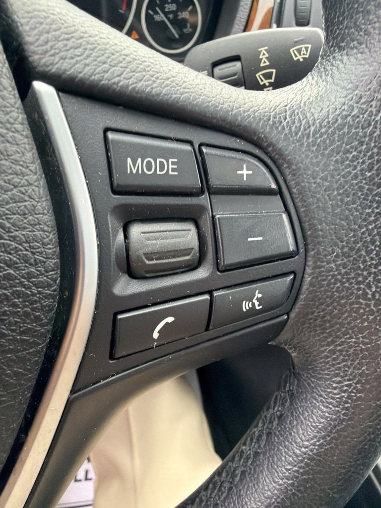 Used 2015 BMW 328i xDrive Sedan AWD/4WD image 19