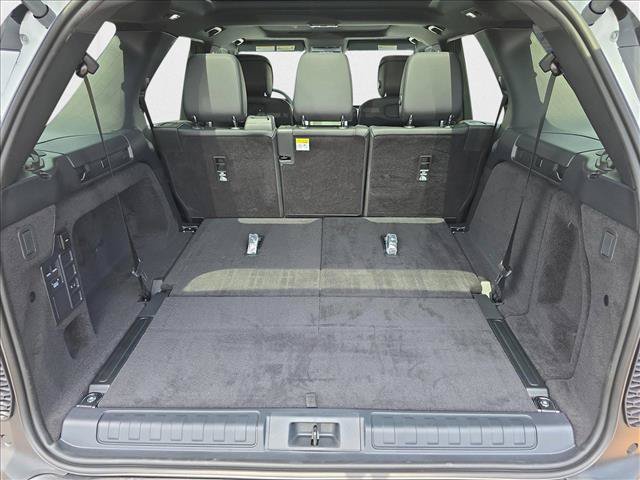 New 2025 Land Rover Discovery S AWD/4WD image 14