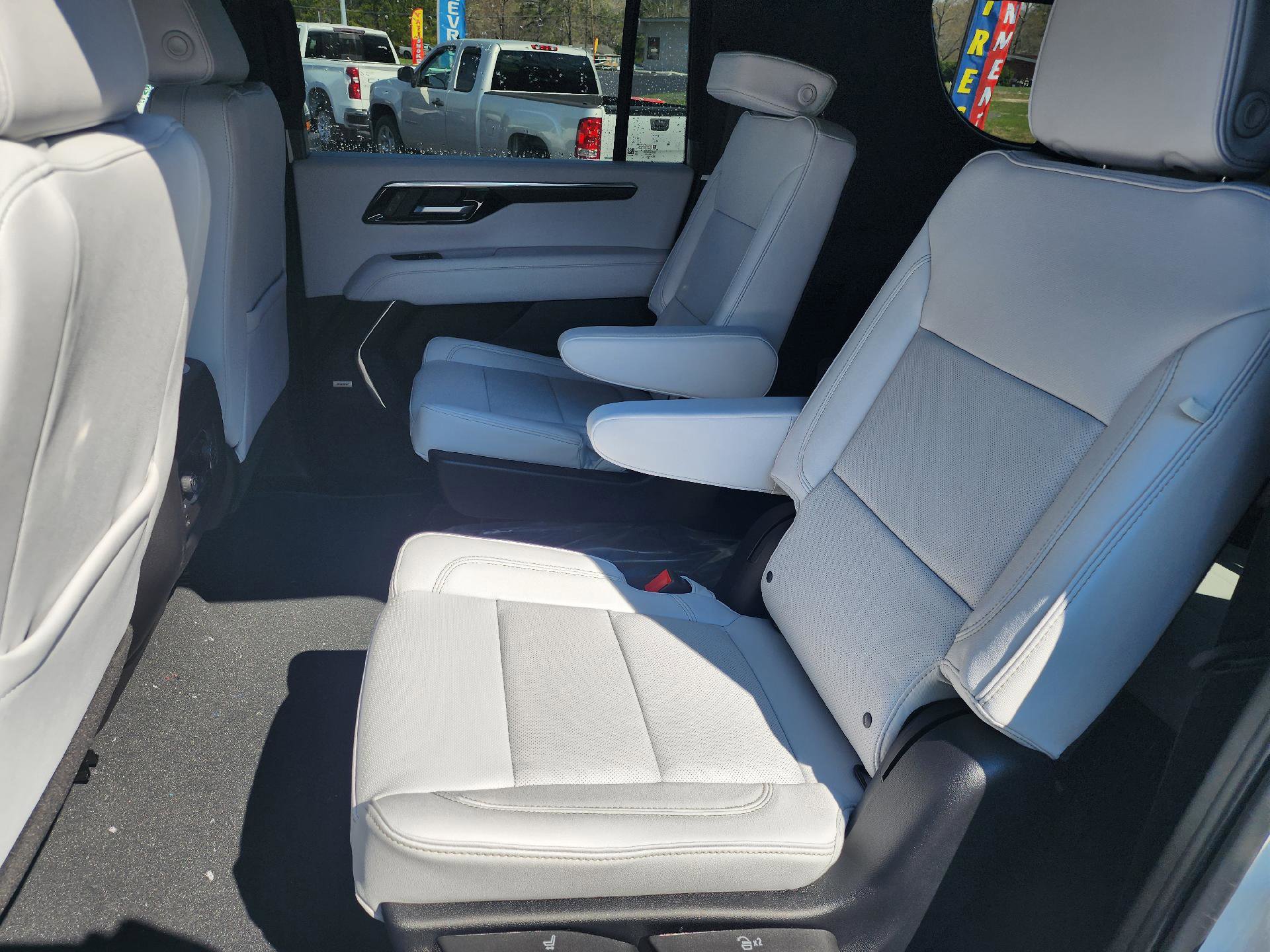 New 2025 Chevrolet Suburban Premier image 10