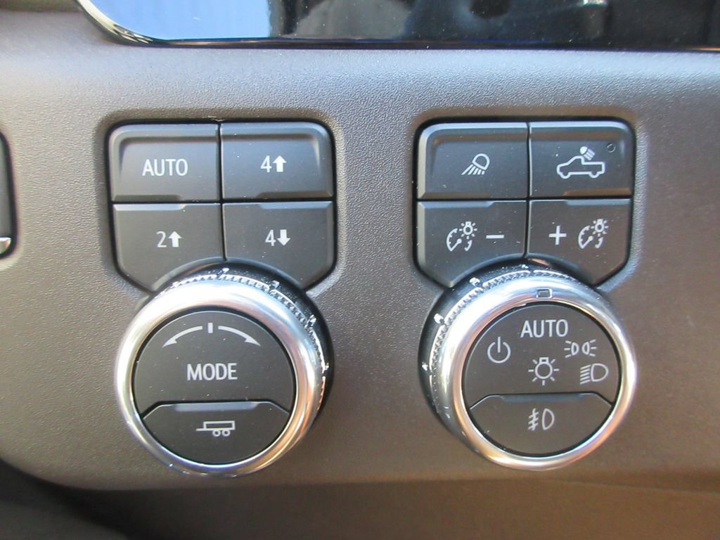New 2026 GMC Sierra 1500 SLT w/ SLT Premium Plus Package AWD/4WD image 18