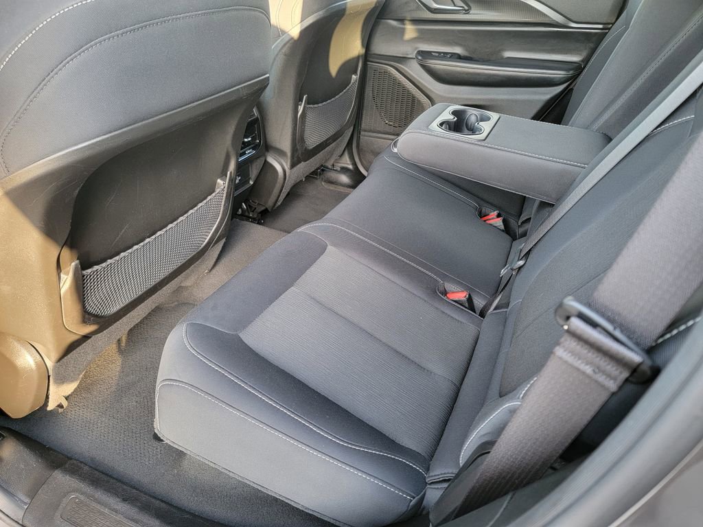 Used 2024 Jeep Grand Cherokee Laredo image 12
