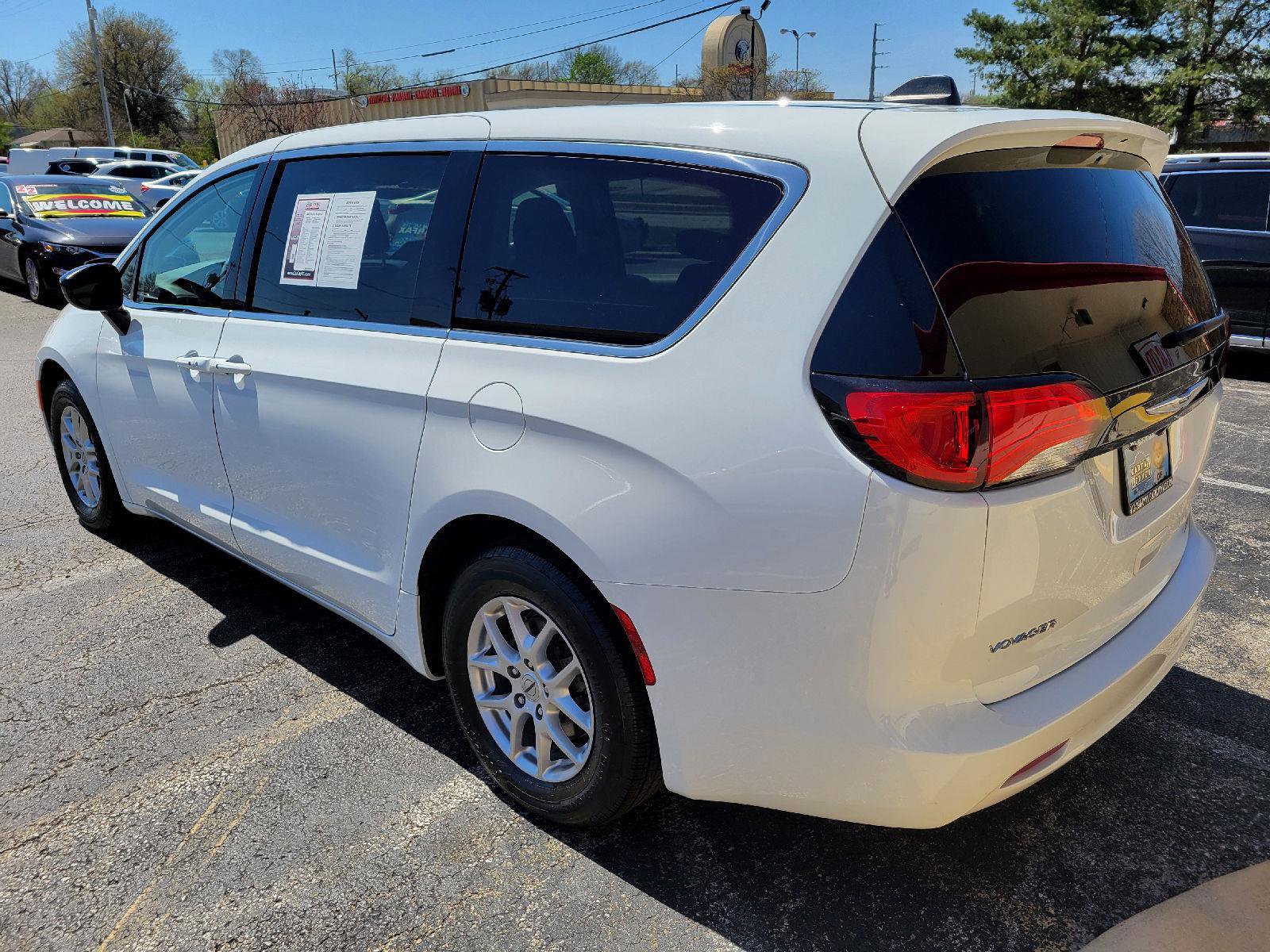 Used 2024 Chrysler Voyager LX image 24