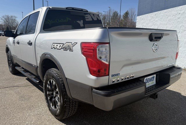 Used 2019 Nissan Titan PRO-4X image 4