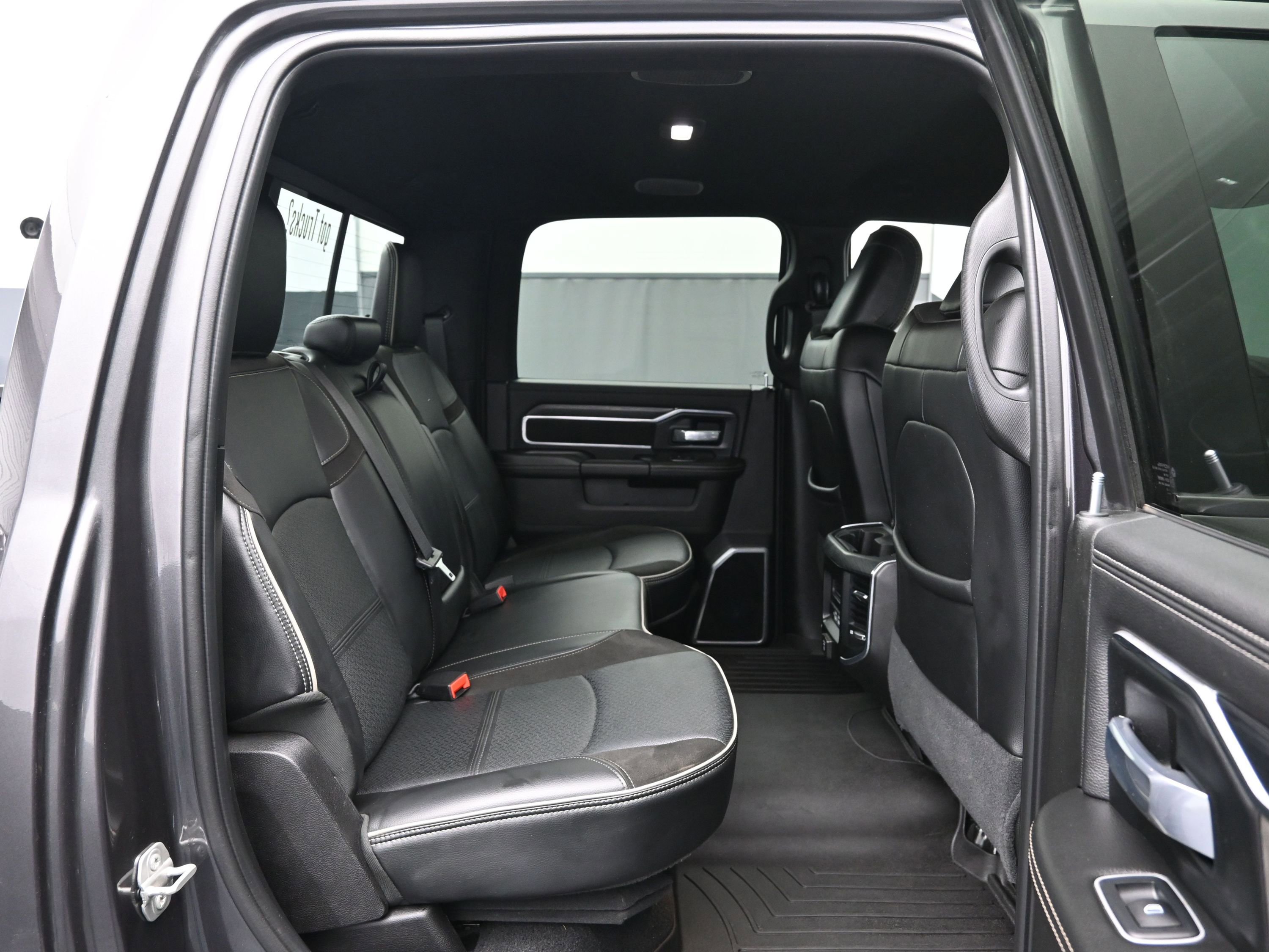 Used 2023 RAM 2500 Laramie w/ Night Edition AWD/4WD image 12