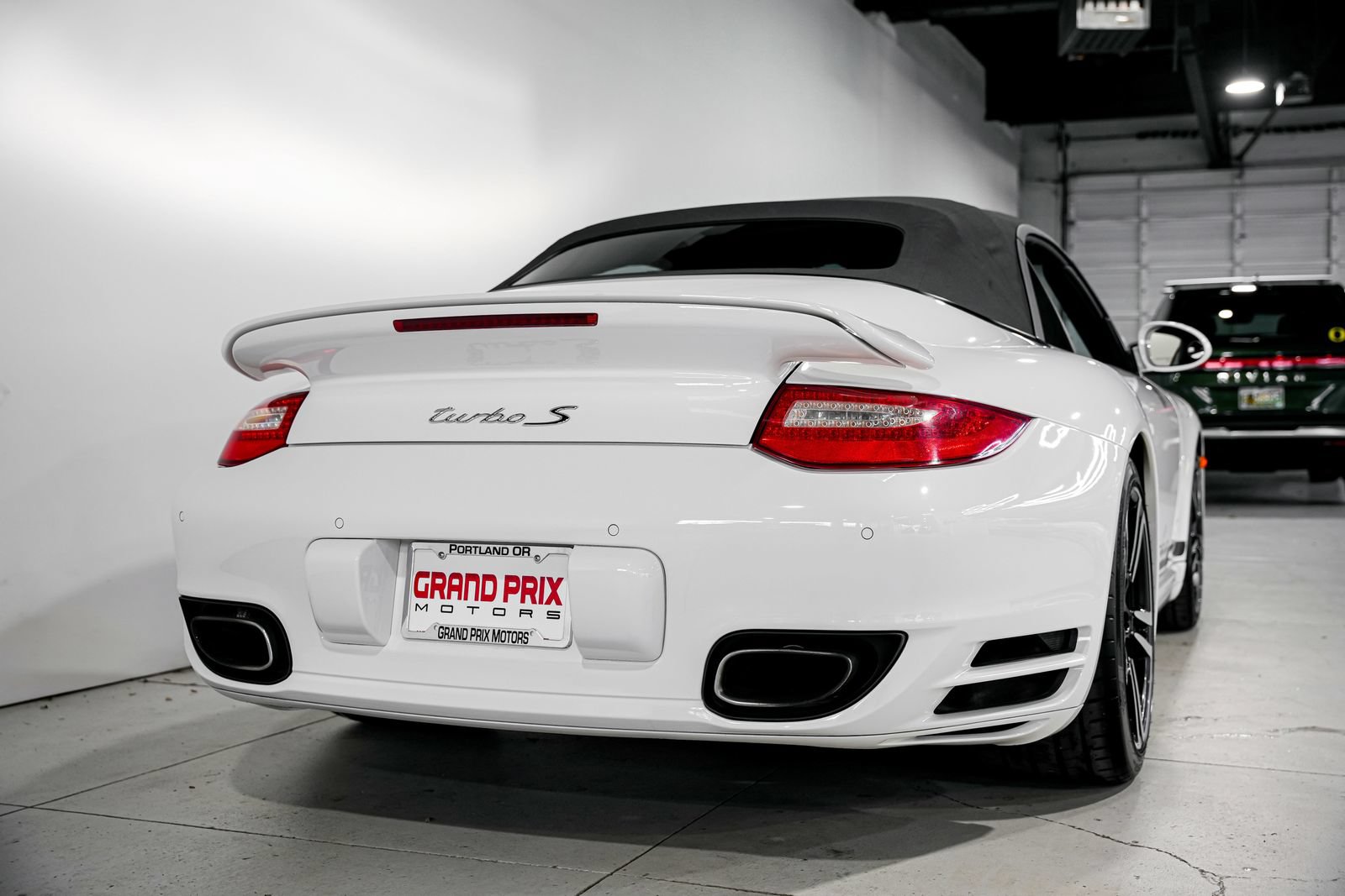 Used 2011 Porsche 911 Turbo S AWD/4WD image 40