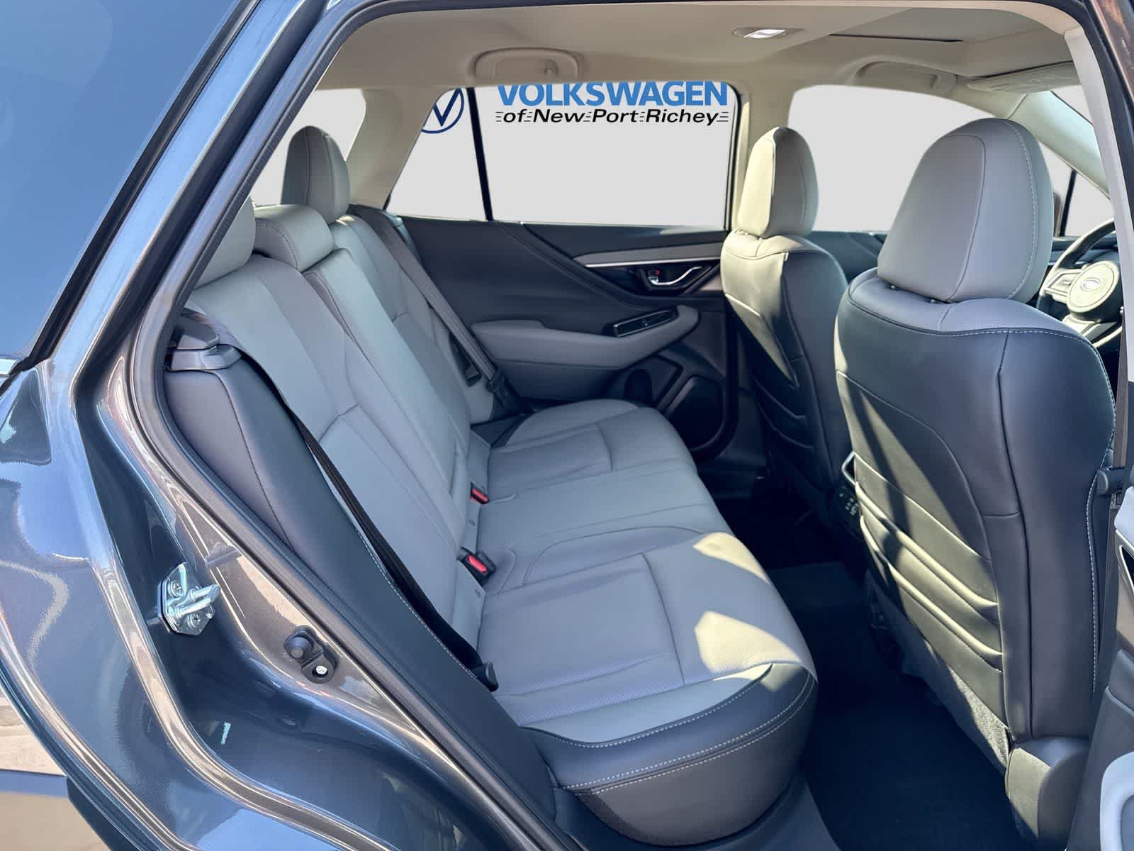 Used 2025 Subaru Outback Limited AWD/4WD image 27