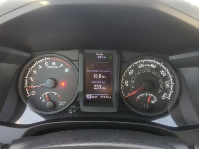 Certified 2018 Toyota Tacoma SR image 10